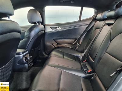 2018 Kia Stinger - Thumbnail