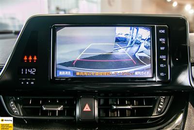 2018 Toyota C-HR - Thumbnail