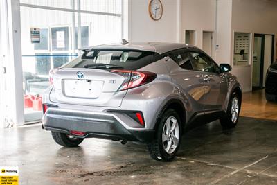 2018 Toyota C-HR - Thumbnail