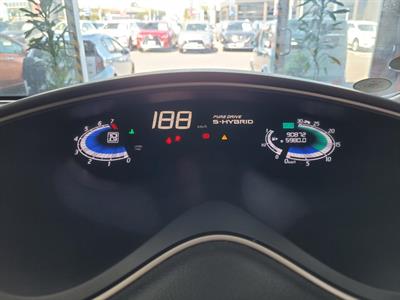 2013 Nissan Serena - Thumbnail