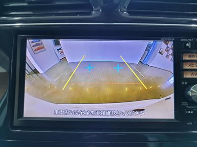 2013 Nissan Serena - Thumbnail