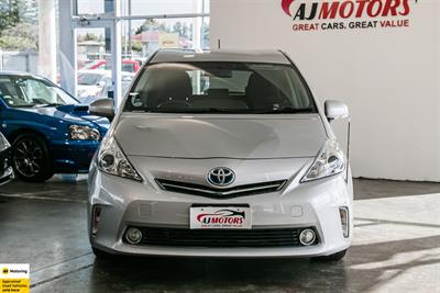2014 Toyota Prius Alpha - Thumbnail