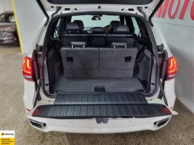 2017 BMW X5 - Thumbnail