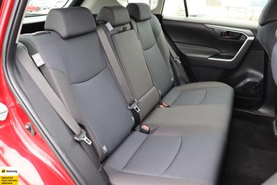 2020 Toyota RAV4 - Thumbnail