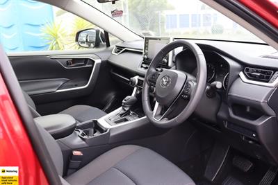2020 Toyota RAV4 - Thumbnail
