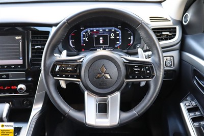 2024 Mitsubishi Pajero Sport - Thumbnail