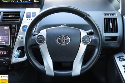 2013 Toyota Prius - Thumbnail