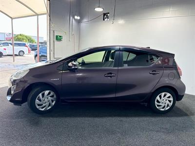 2015 Toyota Aqua - Thumbnail