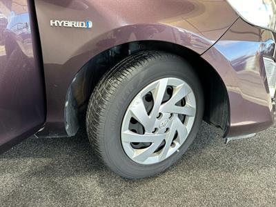 2015 Toyota Aqua - Thumbnail