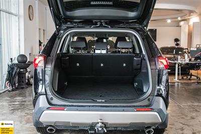 2023 Toyota RAV4 - Thumbnail