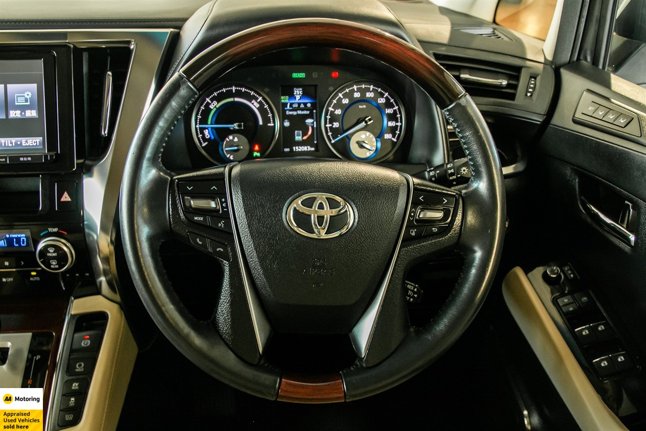 2015 Toyota Vellfire
