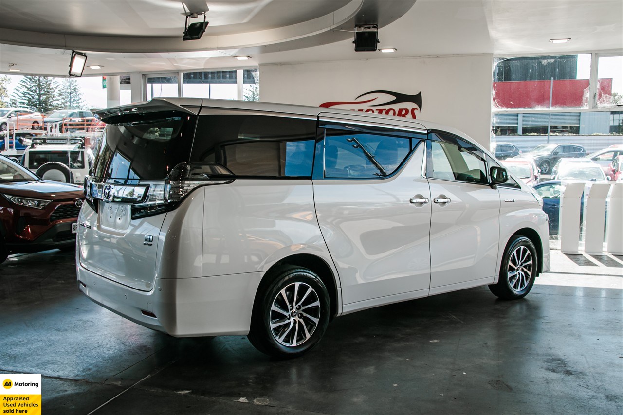 2015 Toyota Vellfire