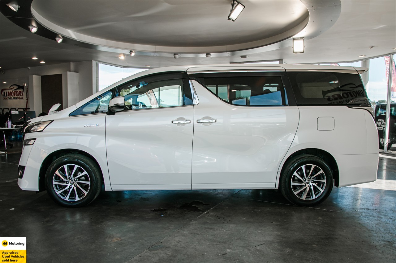 2015 Toyota Vellfire