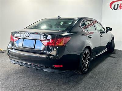 2014 Lexus GS 300h - Thumbnail
