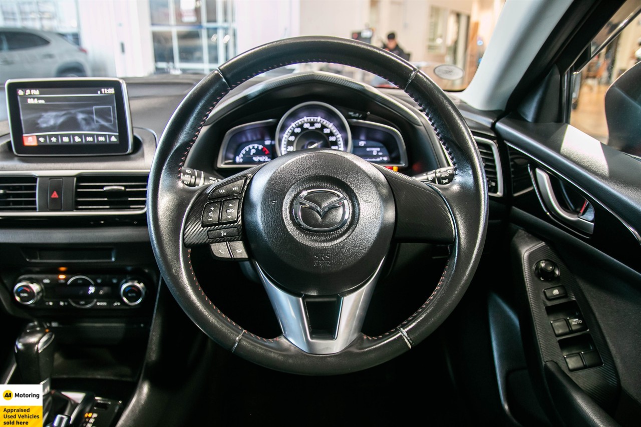 2014 Mazda Axela