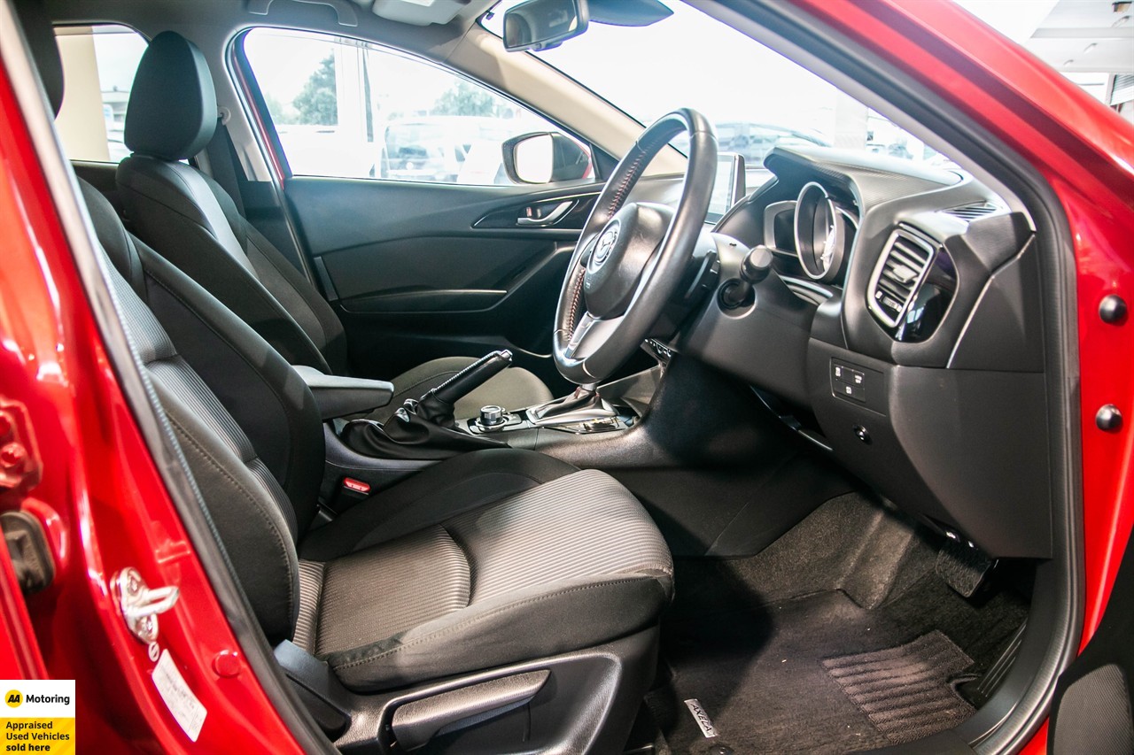 2014 Mazda Axela
