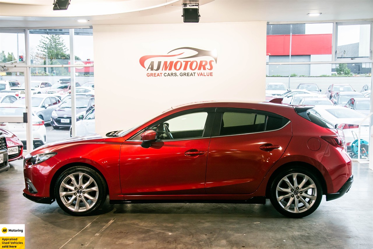 2014 Mazda Axela
