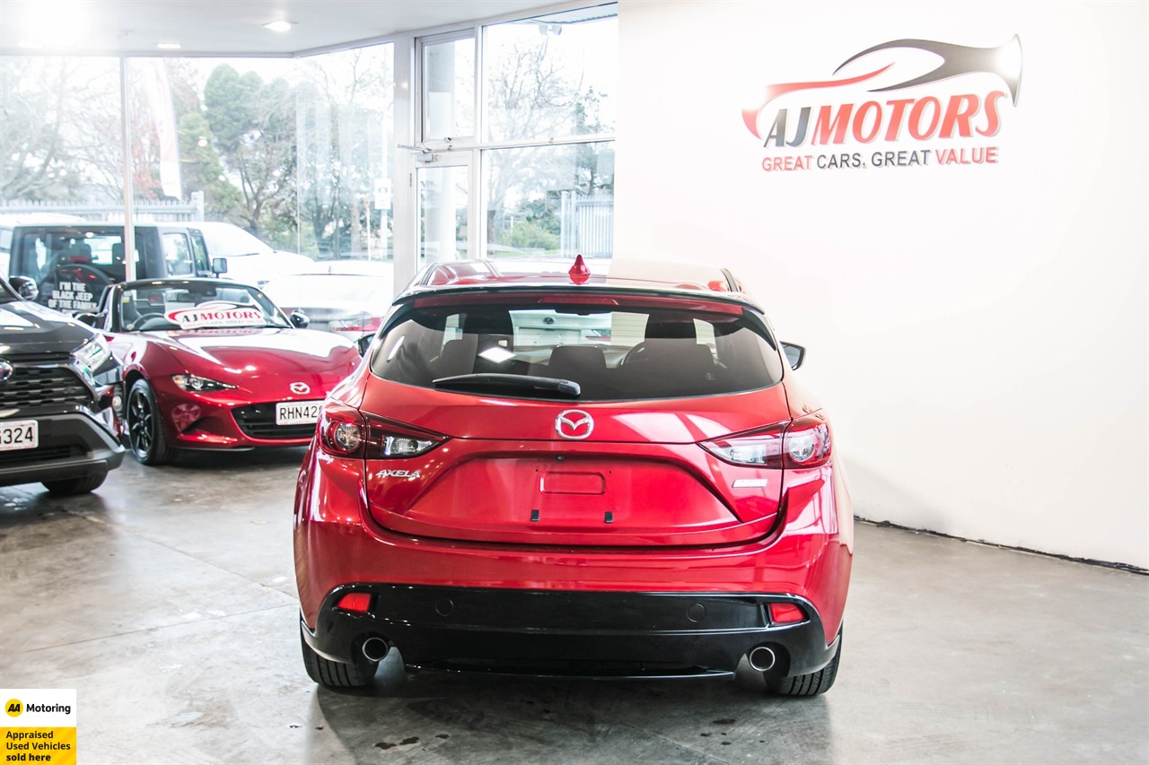 2014 Mazda Axela