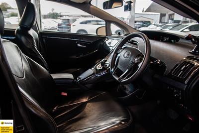 2012 Toyota Prius - Thumbnail