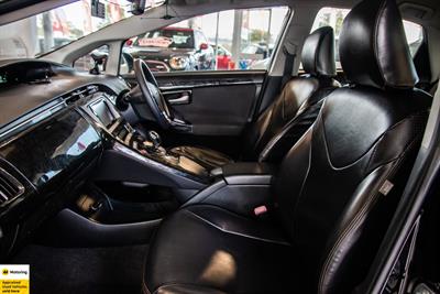 2012 Toyota Prius - Thumbnail