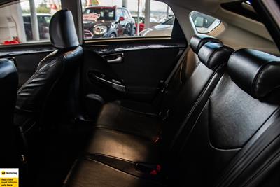 2012 Toyota Prius - Thumbnail