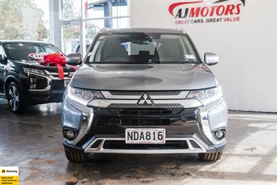 2020 Mitsubishi Outlander - Thumbnail