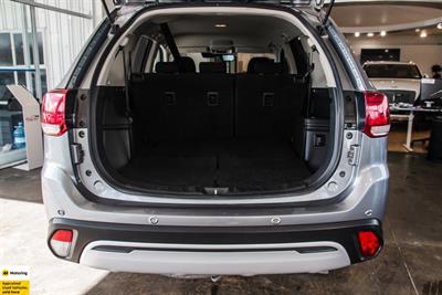 2020 Mitsubishi Outlander - Thumbnail