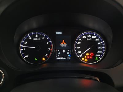 2021 Mitsubishi Outlander - Thumbnail