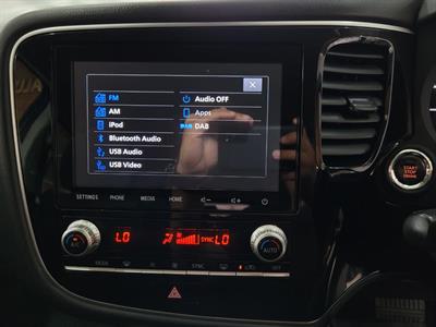 2021 Mitsubishi Outlander - Thumbnail