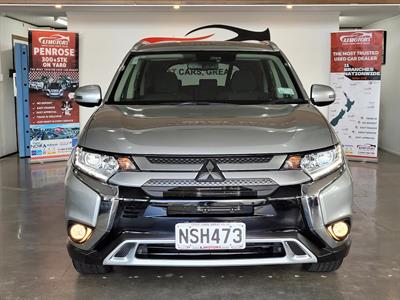 2021 Mitsubishi Outlander - Thumbnail