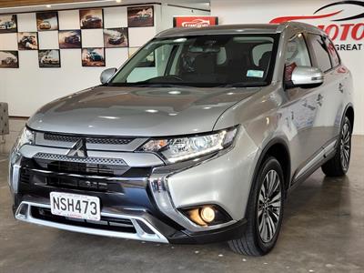 2021 Mitsubishi Outlander - Thumbnail