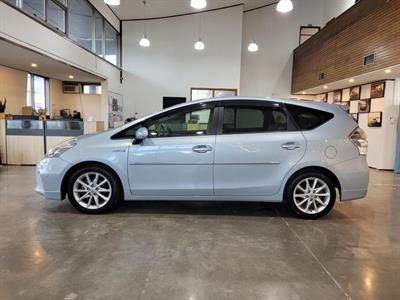 2012 Toyota Prius - Thumbnail