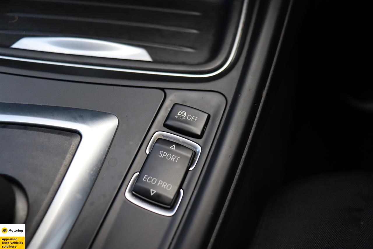 2012 BMW 320i