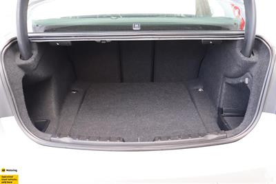 2012 BMW 320i - Thumbnail
