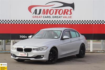 2012 BMW 320i - Thumbnail