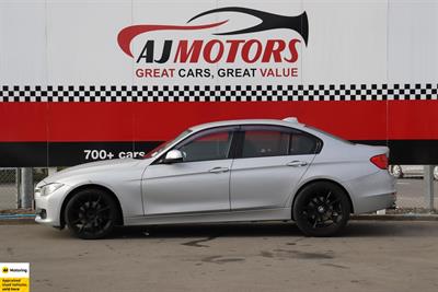 2012 BMW 320i - Thumbnail