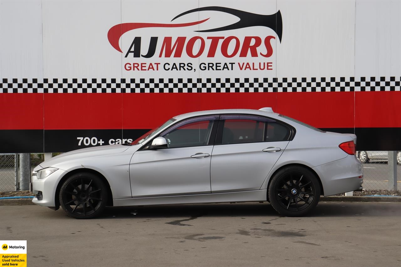 2012 BMW 320i