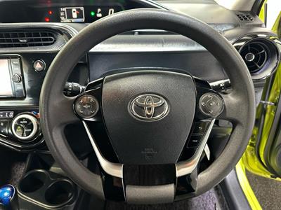 2017 Toyota Aqua - Thumbnail