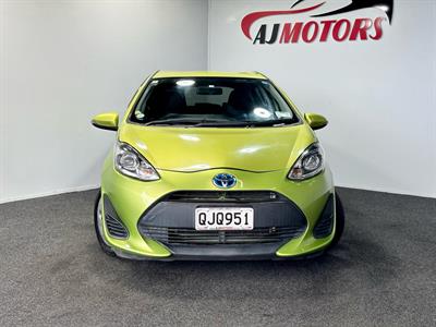 2017 Toyota Aqua - Thumbnail