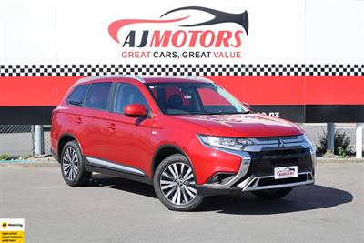 2022 Mitsubishi Outlander - Thumbnail