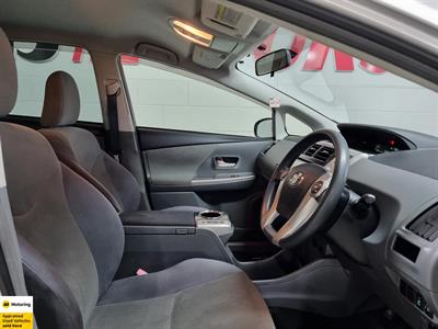 2012 Toyota Prius - Thumbnail