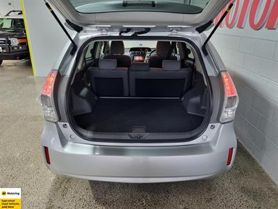 2012 Toyota Prius - Thumbnail