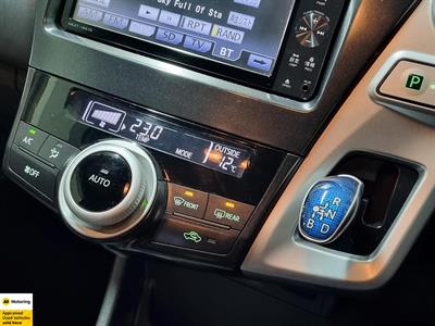 2012 Toyota Prius - Thumbnail