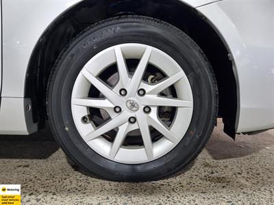 2012 Toyota Prius - Thumbnail
