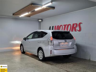 2012 Toyota Prius - Thumbnail