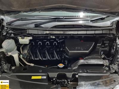 2017 Nissan Serena - Thumbnail