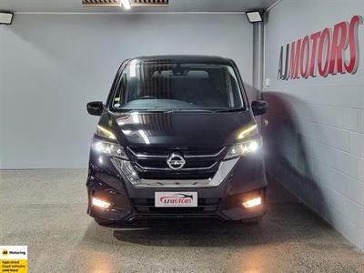 2017 Nissan Serena - Thumbnail
