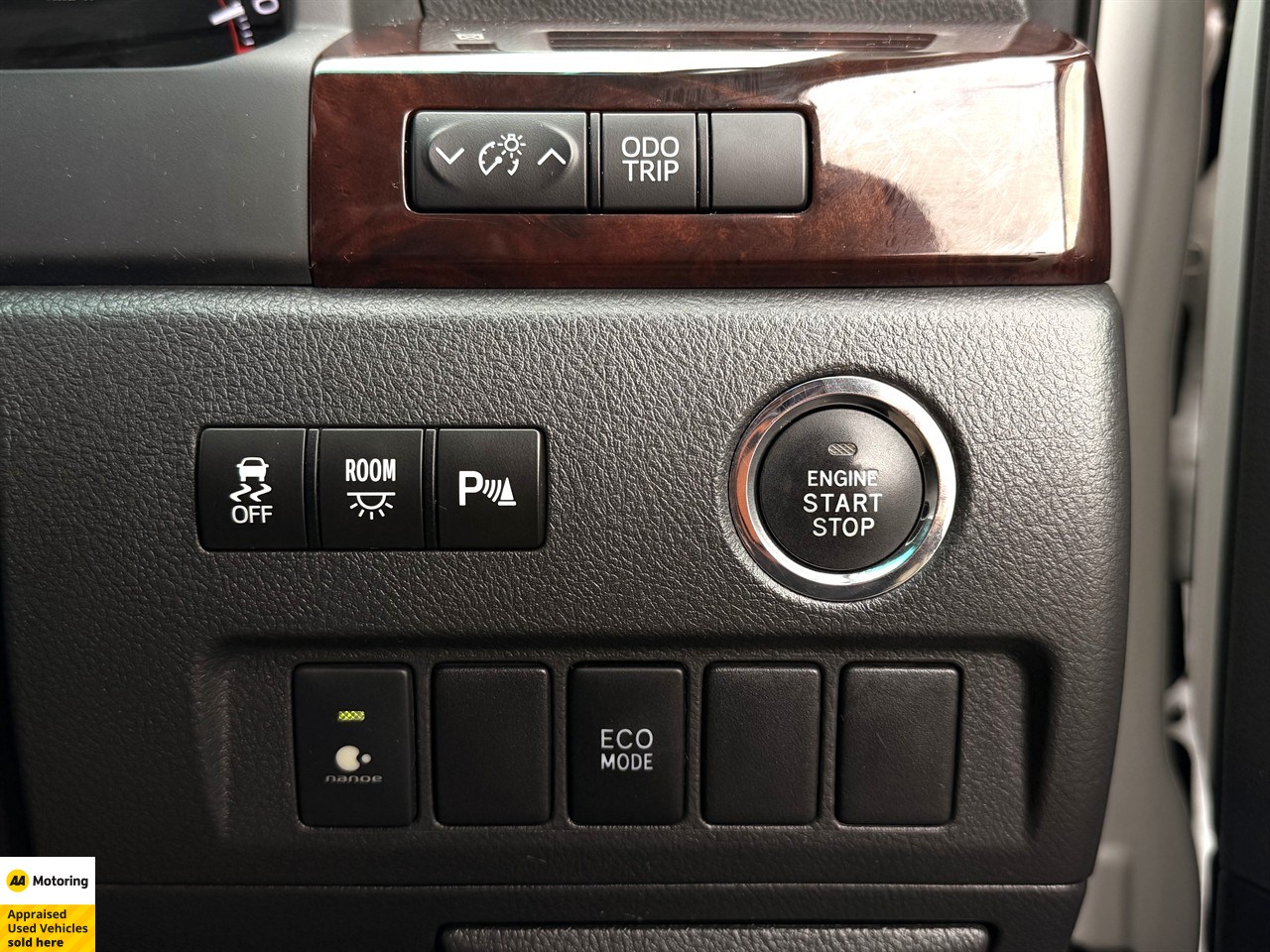 2012 Toyota Vellfire