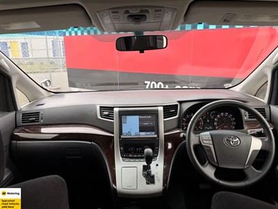 2012 Toyota Vellfire - Thumbnail