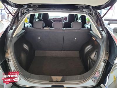 2017 Nissan Leaf - Thumbnail